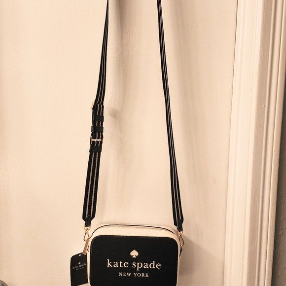 kate spade Handbags - Kate Spade Black and Cream Camera Crossbody Bag